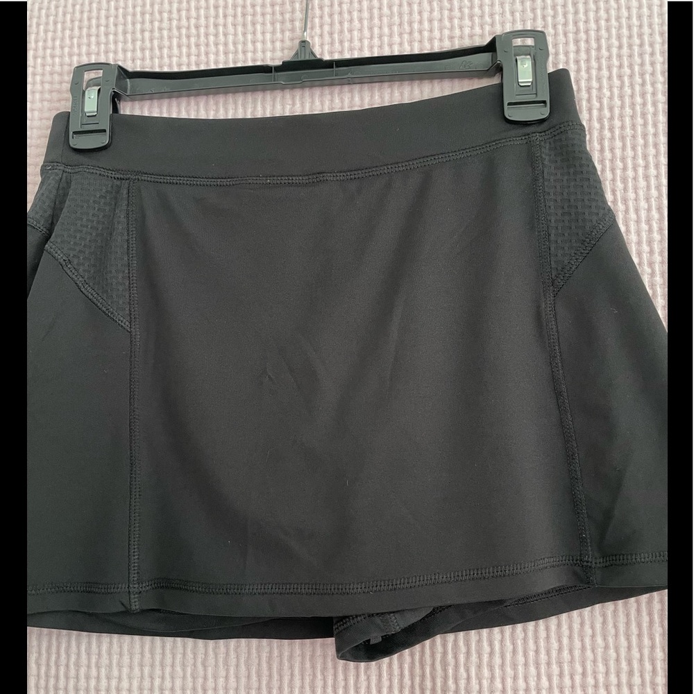 CHAMPION Black tennis skirt size S.